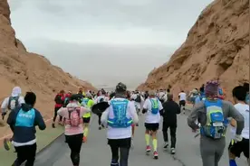 甘肃山地马拉松事故亲历者：如果可以重来，多希望比赛能推迟一天图片