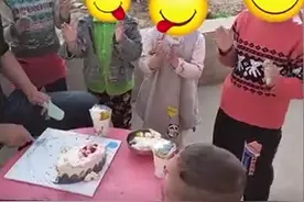 “孩子，老师说谎了……”图片