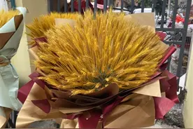 大麦“大卖”！大麦花篮成新宠，有人花1.5万定制图片
