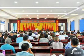 勠力同心向前进 奋楫笃行启新程——曲阜防山镇举办新一届村“两委”干部提高履职能力培训班暨党委书记讲党课图片