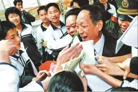 袁隆平院士深圳创新团队回忆袁老：他不在试验田，就在去试验田的路上图片