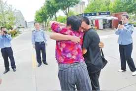 坚持半生的“寻子事业”终盼来团聚 陕西女子洛阳寻亲终圆梦图片