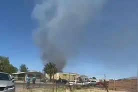 美国内利斯空军基地一架飞机在起飞后坠毁 飞行员身亡图片