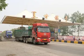 霸道运管所长：大货车“保道费”一个月3000元，你看着办吧图片