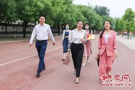 西平团县委领导到西平高中检查指导共青团工作图片