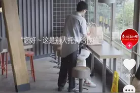 心碎！儿子心脏的受捐者录下心跳声，男子在餐厅收到后失声痛哭图片