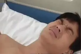 河南71岁奶奶烈日下搬砖，听到原因后泪目了图片