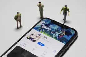 侮辱性极强！《英雄联盟》专业选手沉迷《原神》透支体力，游戏巨头倍感威胁图片