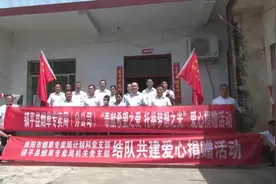 “奥特曼”男孩再感动图片
