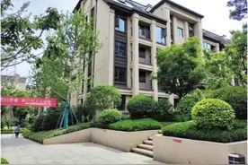漏水多次修不好洋房变成“水帘洞”洛阳一房产项目数十户业主投诉开发商房屋质量有问题图片