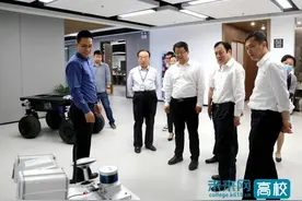 安徽省财政厅厅长调研合肥工业大学智能制造技术研究院图片