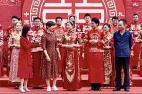 中国铁路兰州局集团公司工会举办集体婚礼图片