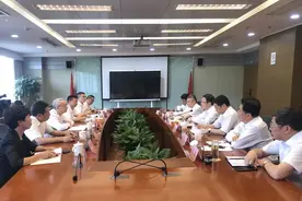 浙能集团党委书记、董事长胡仲明拜访丽水市委副书记、市长吴晓东图片
