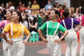 跳出快乐、舞出幸福！重庆22支广场舞团队献演三峡广场，传递正能量图片