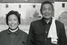 数风流人物丨甘祖昌、龚全珍夫妇：并蒂莲花初心红图片