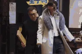 太好笑！被孙红雷拎走像拎小鸡仔 黄子韬晒表情包回应图片