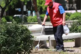 新华全煤+丨老谷宣传戒烟方法挺好使图片