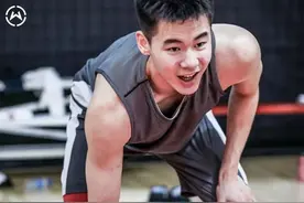 加油！“00后”青岛小伙正式宣布参加NBA选秀图片