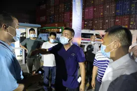 “希望你能快点工作早点休息”，抗疫医护子女儿童节说了这些图片
