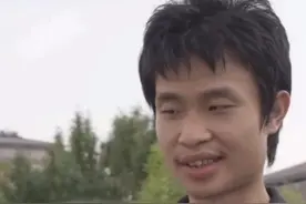 数学大神韦东奕是山东小伙，他的世界里只有数学图片