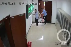 羊水破了即将分娩 孕妇敲开了派出所的门图片