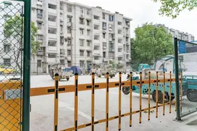 育才路非机动车停车场建成并投入使用图片