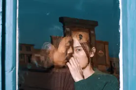 全片没有一句诗，朱亚文宋佳如何演绎《诗人》丨揭秘图片