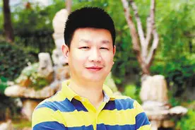 大渡口育才小学体育教师王红旭勇救两名落水儿童后英勇牺牲图片