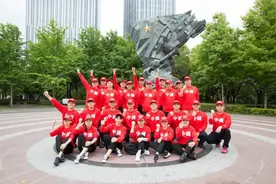 骨科脊柱二病区党支部追寻国歌的故事图片