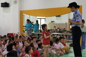 儿童节特别礼物！深圳监狱警官走进幼儿园教孩子防诱拐图片