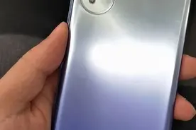 荣耀 X20 游戏手机曝光，天玑 1200+ 后置三摄方案图片