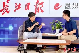 眼睛干涩点眼药水不如用水蒸气热敷，“光明使者”做客直播间分享爱眼护眼小窍门图片