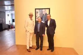 上海观众看着他主持的节目长大，林栋甫开画展啦图片