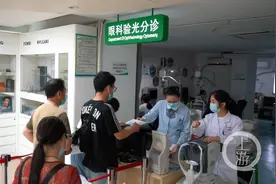 小学近视率按年级成倍增长 到了中学再来防近视就晚了图片