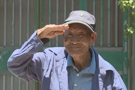 一家三代全当兵！105岁老兵要送孙子上战场图片