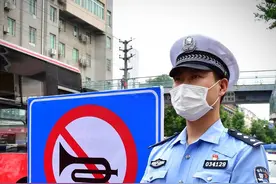 在考点路段鸣笛 四川广元两司机被处罚图片