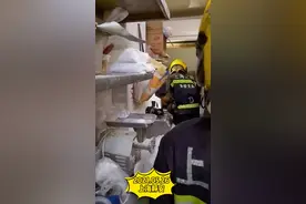 消防员早餐店救人后，群众送上暖心豆浆～视频封面