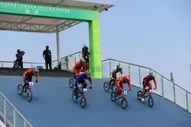 十四运会小轮车项目测试赛在西安秦汉新城开赛图片