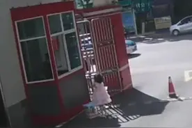 暖心！玉溪一6岁女孩将自己的生日蛋糕送给消防员叔叔图片