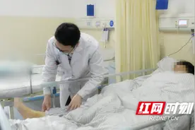 5年糖尿病史并发脚趾溃烂 医生竟用“水泥”为患者治愈图片