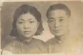父亲策动召稼楼起义29岁牺牲，白发苍苍的她讲述父母往事图片
