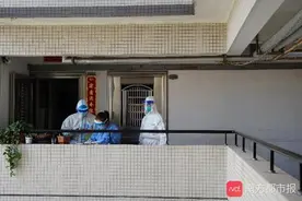 广州封控区三人小组这几天：每天扫楼三百户，代居民跑腿开药图片