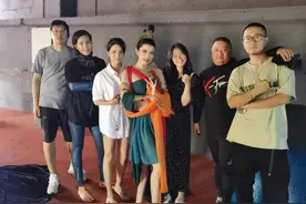水下泡26个小时拍出绝美大片，她是来自广州的“美人鱼”!图片