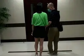 耳朵不能随便掏！浙江姑娘掏耳朵掏出了“走不稳的病”图片