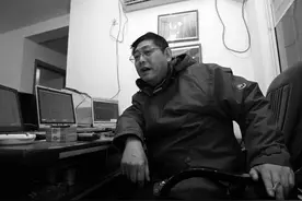 “中国第一股民”杨百万去世，他的炒股秘诀是：看报看报还是看报图片