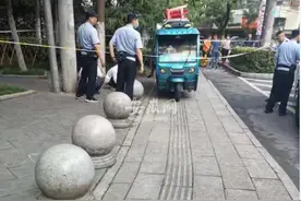 合肥街头一辆三轮车内 女子端午节被发现不幸离世图片