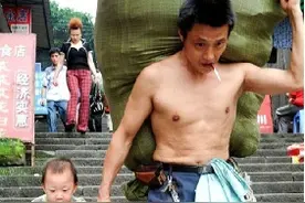 “重庆棒棒冉光辉”称重庆来福士禁止带“棒棒”入内引争议 山城“棒棒”何处安放？图片