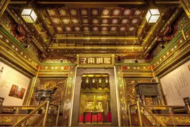 被故宫看中，与《国家宝藏》牵手，他家还在河坊街盖了3000平方的铜房子......图片