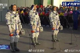 太空科普：航天员手拿的小箱子有啥用图片