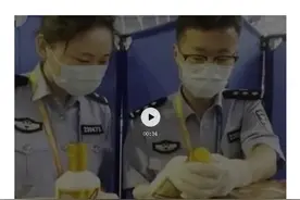 海关查获一入境旅客托运82瓶茅台图片